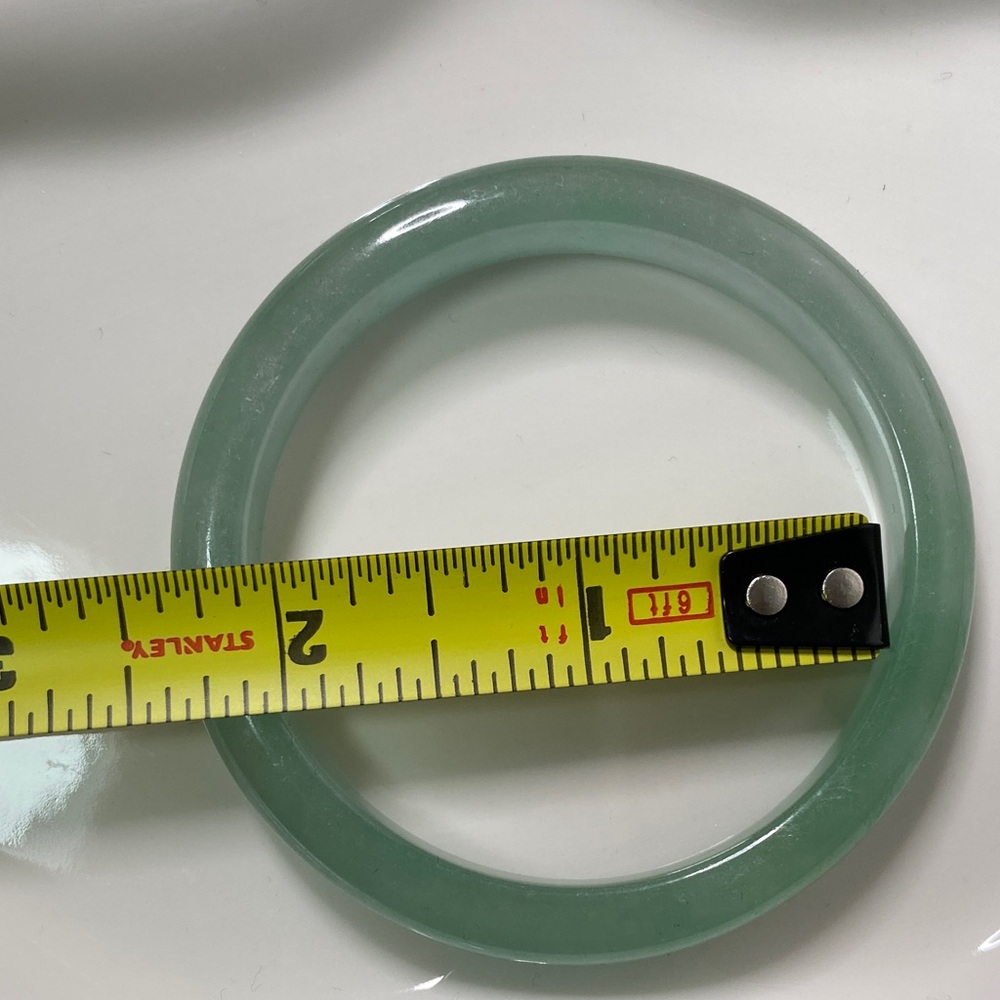 Green Jade Bangle Bracelet - Picture 7 of 12
